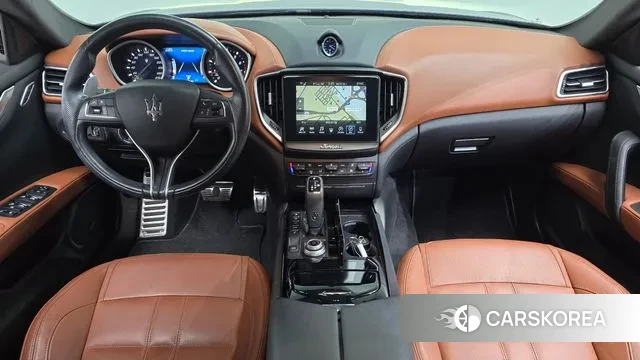 Maserati Ghibli id 2970956 из Кореи 17