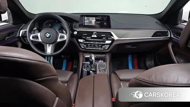 BMW 5 Series (G30) id 2965985 из Кореи 17