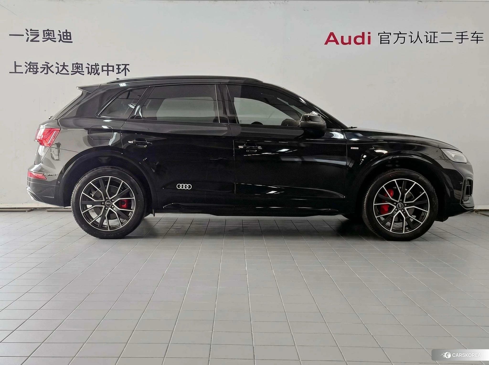 Audi Q5L id 4486250 из Китая 12