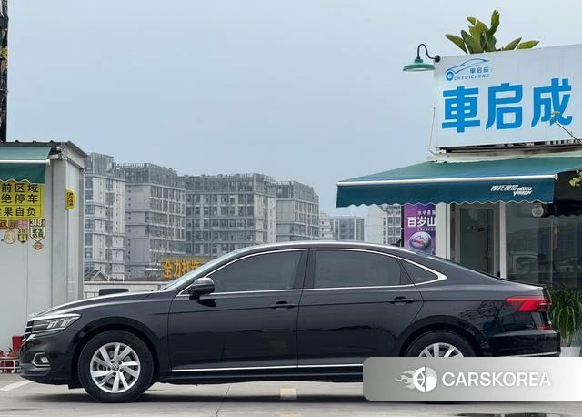 Volkswagen Passat id 4277062 из Китая 9