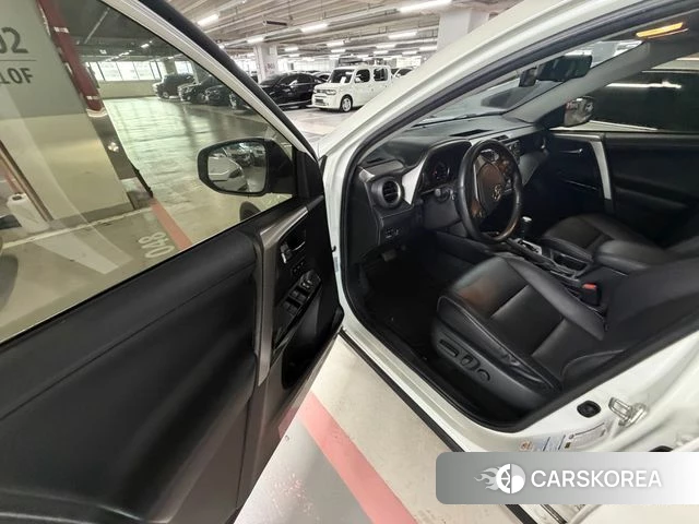 Toyota RAV4 id 4430661 из Кореи 16