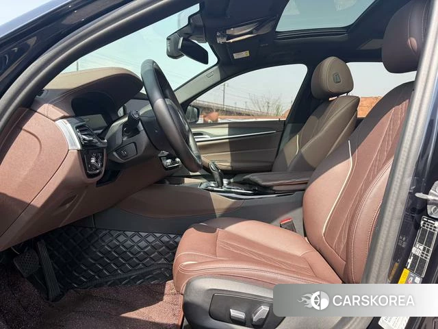 BMW 5 series PHEV id 4209943 из Китая 12