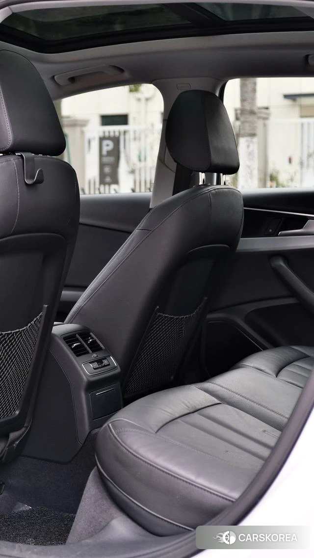 Audi A4L id 4212844 из Китая 11