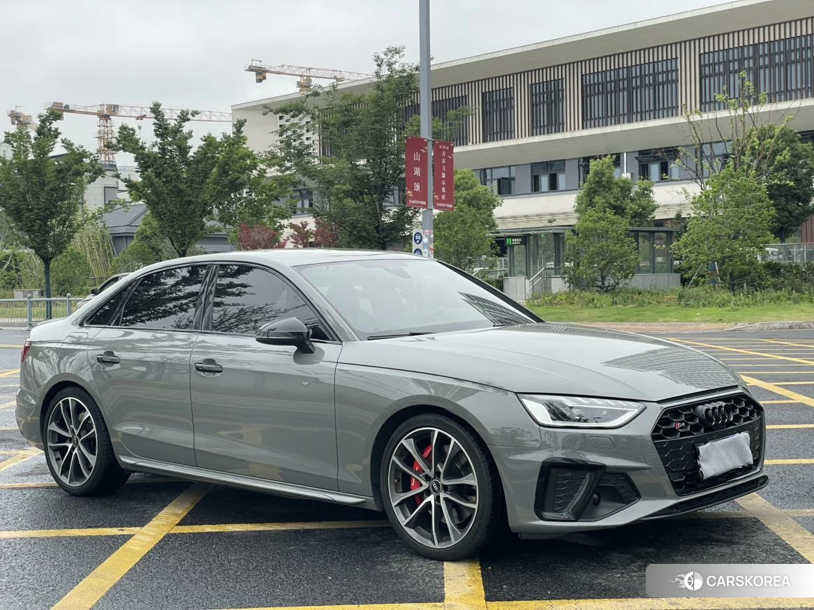 Audi S4 id 4473805 из Китая 7
