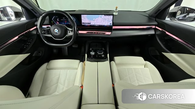 BMW 5 Series (G60) id 3850301 из Кореи 17