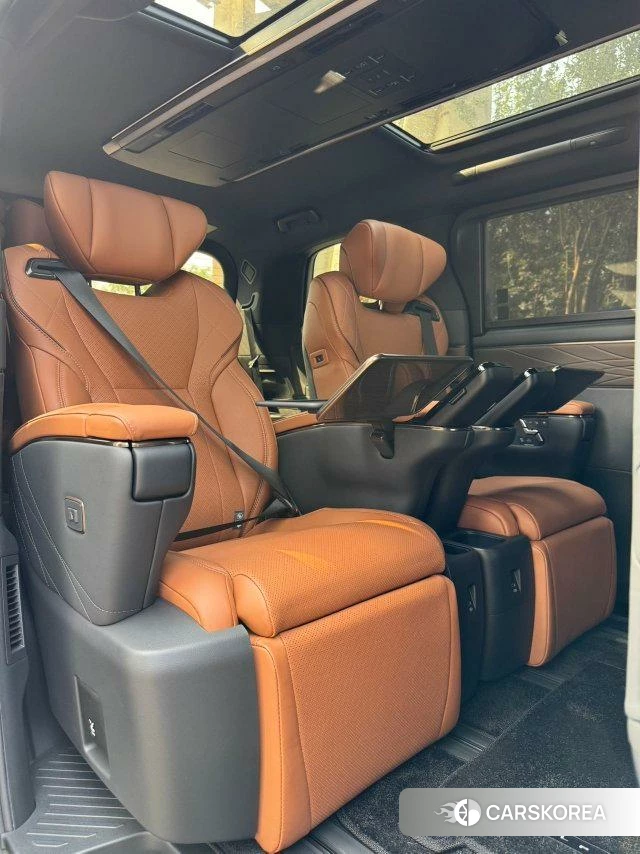 Toyota Elfa id 4262528 из Китая 8
