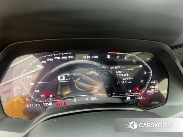 BMW X6 M id 4274731 из Китая 17