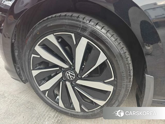 Volkswagen Passat id 4301079 из Китая 9