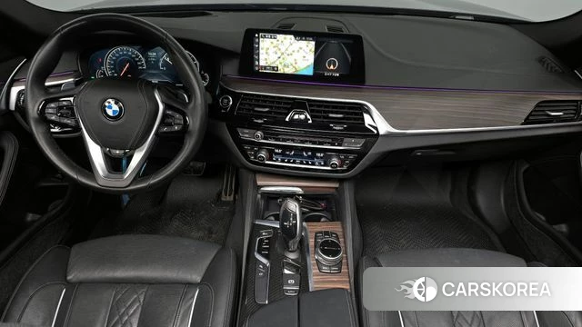 BMW 5 Series (G30) id 3873951 из Кореи 17