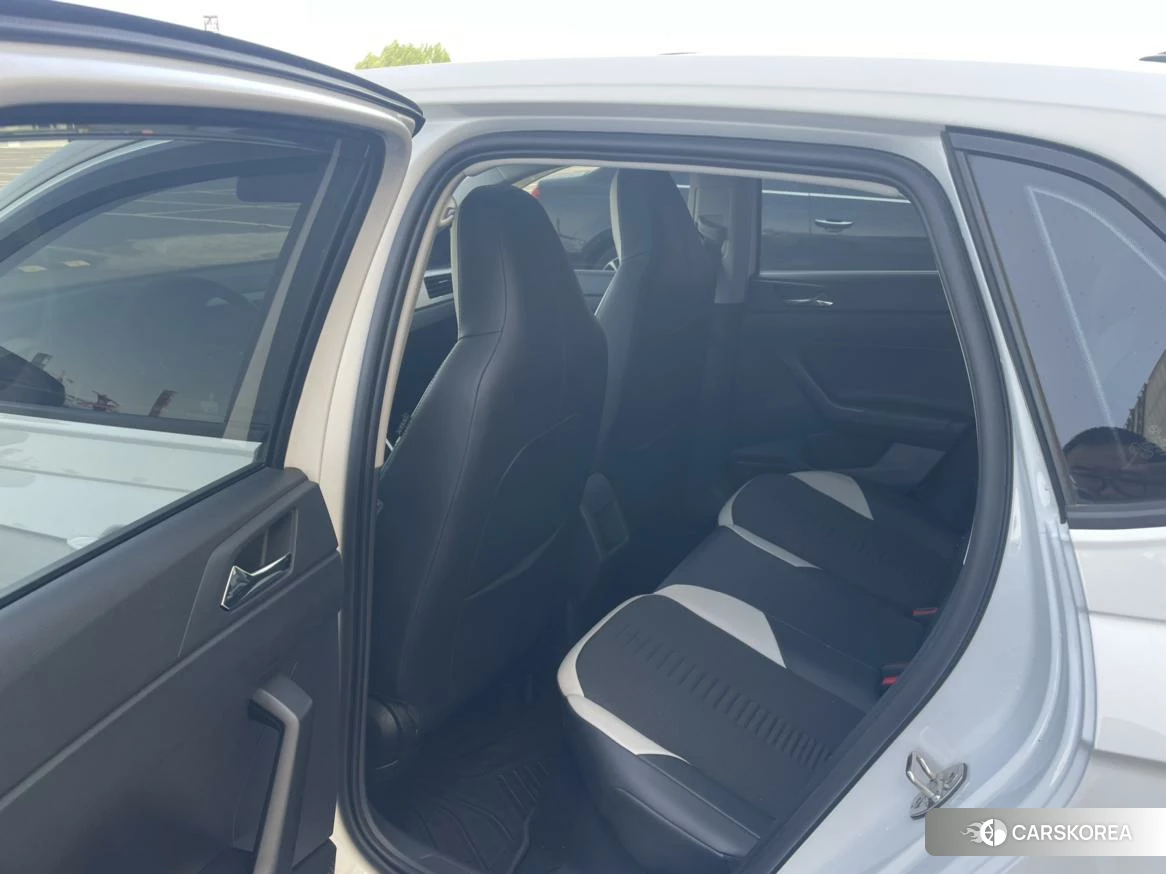 Volkswagen Polo id 4452099 из Китая 10