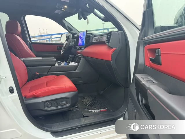 Toyota Sequoia id 4272156 из Китая 13