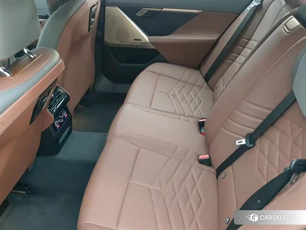 BMW i5 id 4576838 из Китая 15