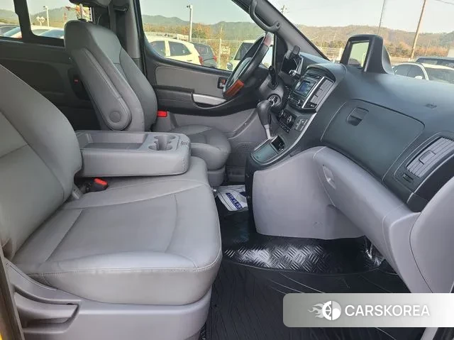 Hyundai The New Grand Starex id 3434699 из Кореи 17