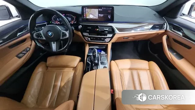 BMW 5 Series (G30) id 3777404 из Кореи 17