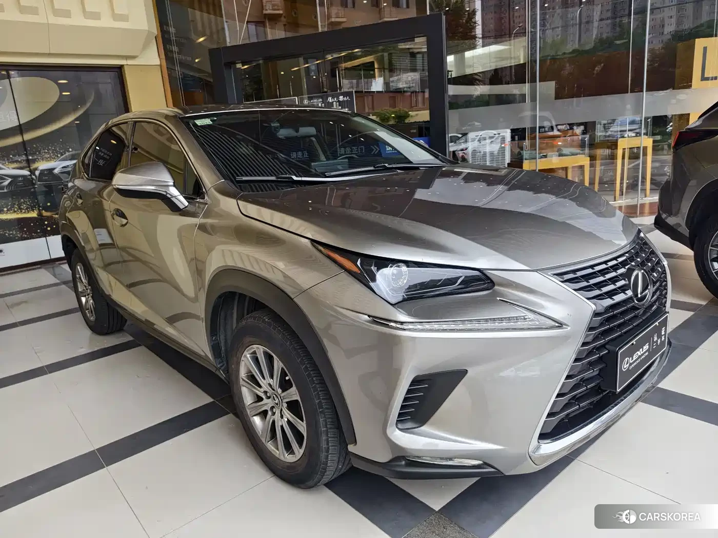 Lexus NX id 4649250 из Китая 17