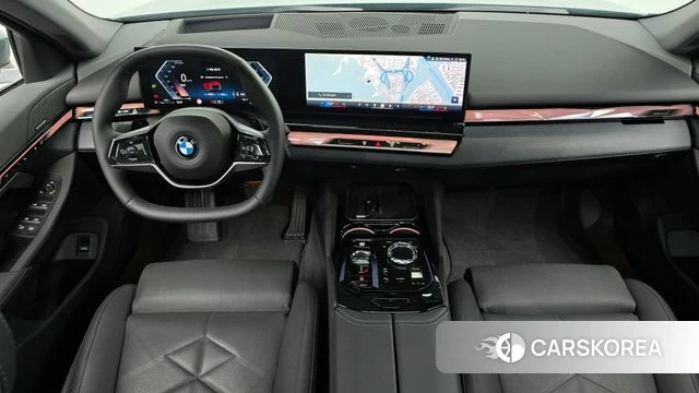 BMW 5 Series (G60) id 4493505 из Кореи 17