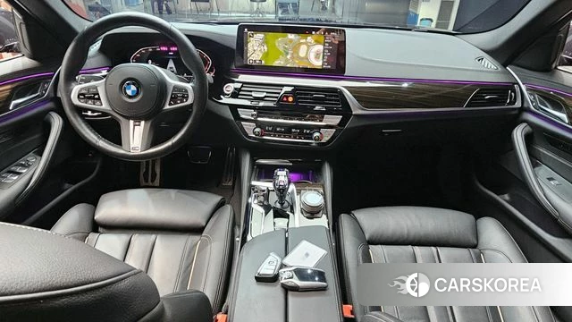 BMW 5 Series (G30) id 4376427 из Кореи 27