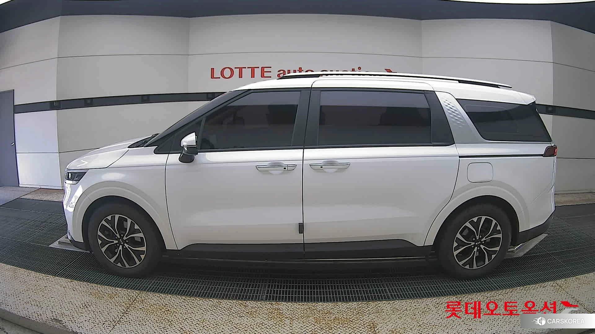 Kia Carnival id 4669084 из Кореи 35