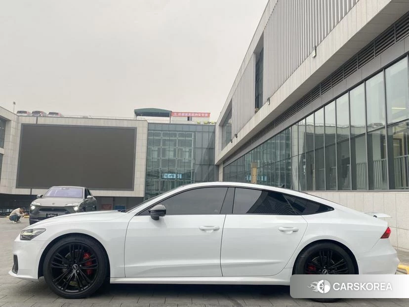 Audi A7 id 4486541 из Китая 12