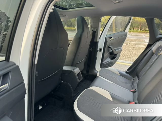 Volkswagen Polo id 4273299 из Китая 12