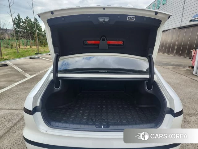 Hyundai Grandeur Hybrid (GN7) id 3889213 из Кореи 17