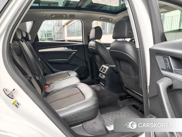 Audi Q5L id 3939267 из Китая 14