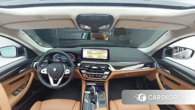 BMW 5 Series (G30) id 3348007 из Кореи 17