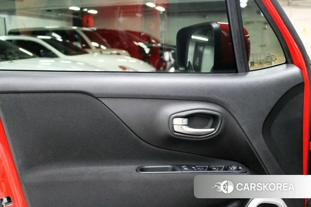 Jeep Renegade id 4842588 из Кореи 17