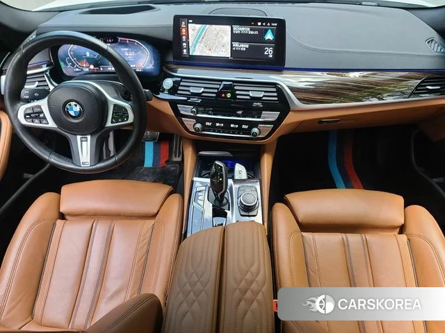 BMW 5 Series (G30) id 4511414 из Кореи 17