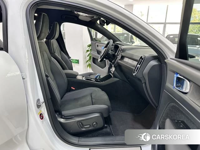 Volvo C40 EV id 3908737 из Китая 15