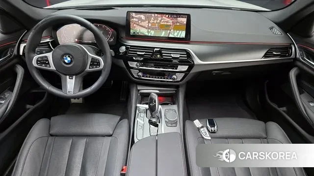 BMW 5 Series (G30) id 3620440 из Кореи 17