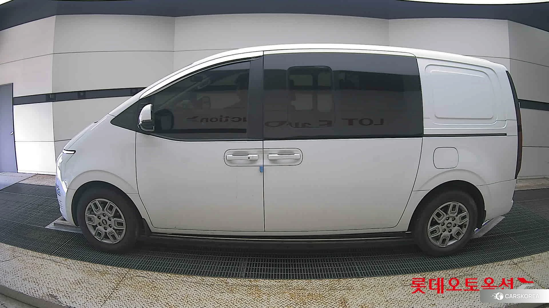 Hyundai Staria Hybrid id 4902398 из Кореи 33