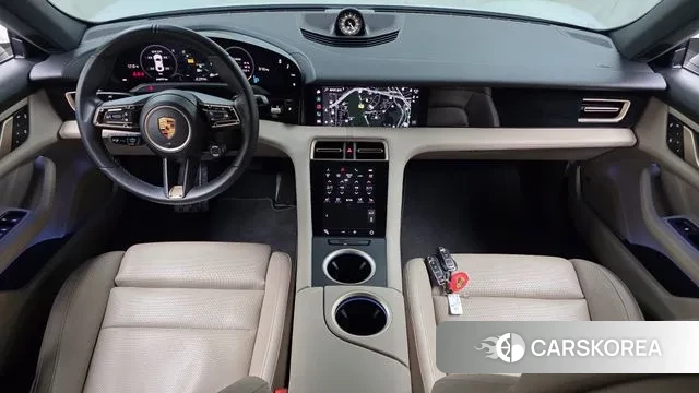 Porsche Taycan id 3361008 из Кореи 17