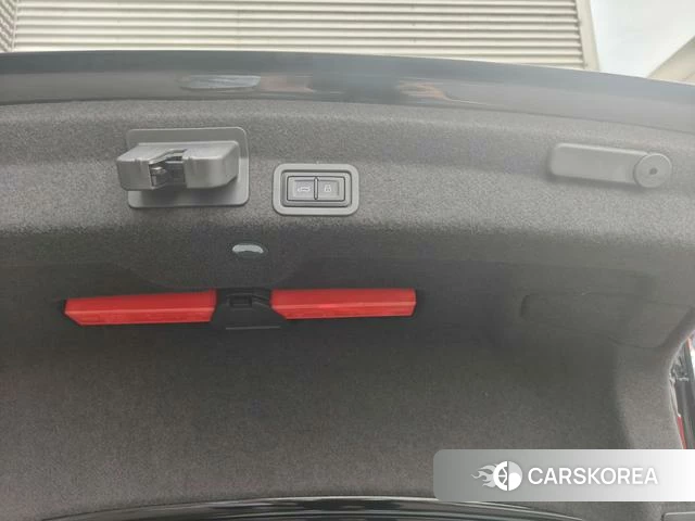 Audi A6L id 4290299 из Китая 14