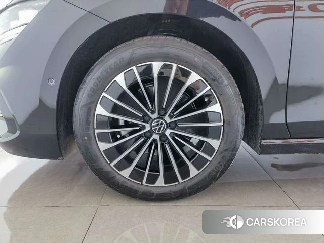 Volkswagen Magotan id 3993384 из Китая 23