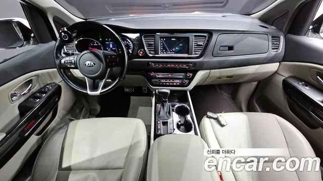 Kia The New Carnival id 2393746 из Кореи 17