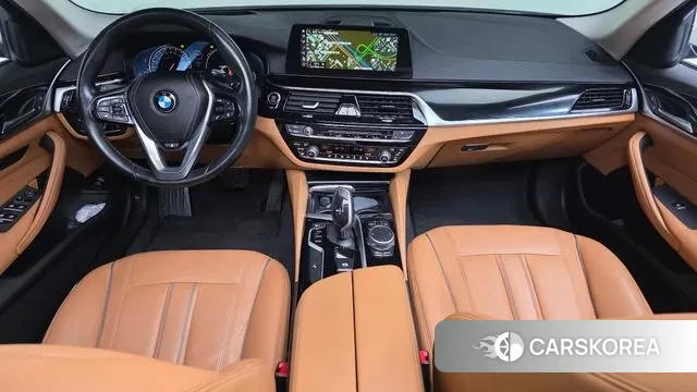 BMW 5 Series (G30) id 3612570 из Кореи 17