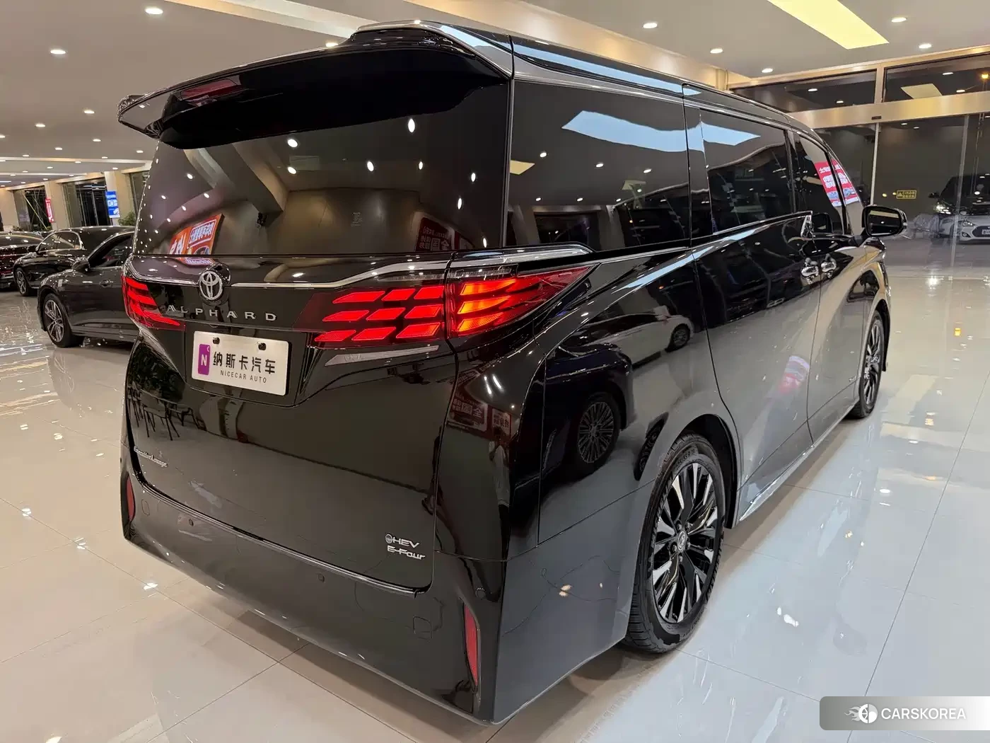 Toyota Elfa id 4686215 из Китая 16
