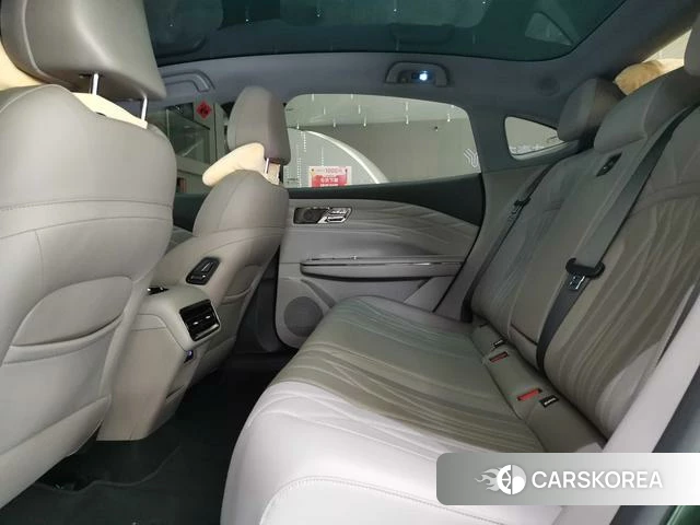 Geely Galaxy Galaxy Sparkle 8 PHEV id 4220909 из Китая 26