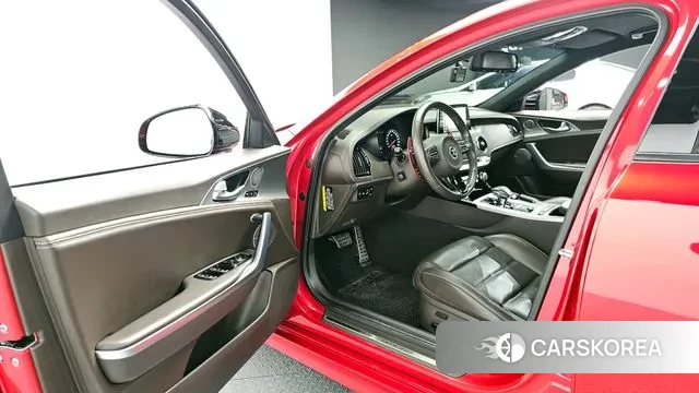 Kia Stinger id 3574111 из Кореи 17