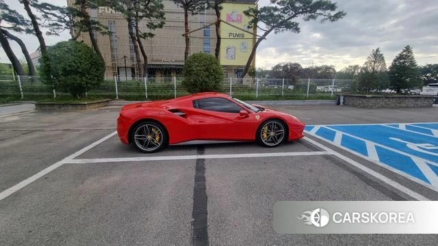 Ferrari 488 Spider id 4698957 из Кореи 14