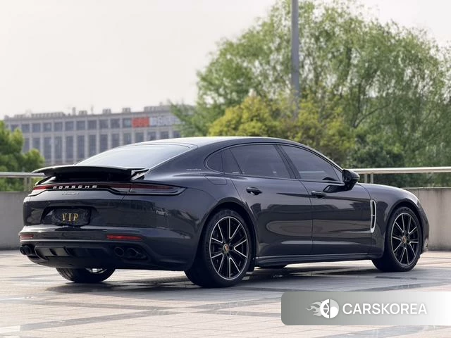 Porsche Panamera id 3920854 из Китая 13