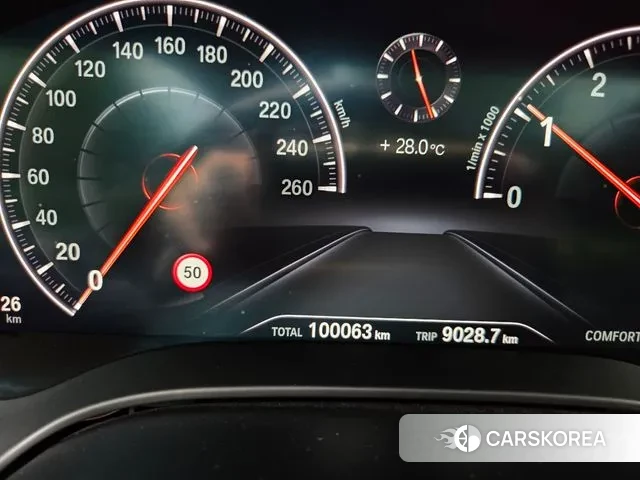 BMW 5 Series (G30) id 3407751 из Кореи 17