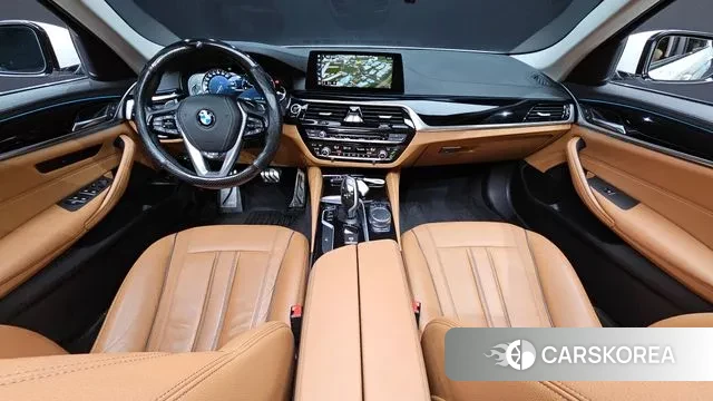 BMW 5 Series (G30) id 3254382 из Кореи 17