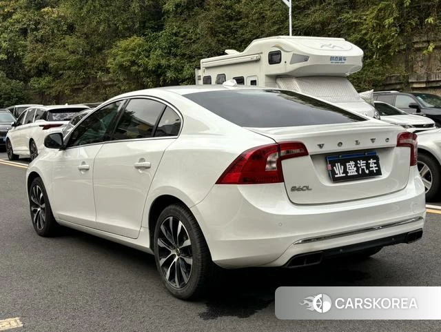 Volvo S60 id 3888983 из Китая 14