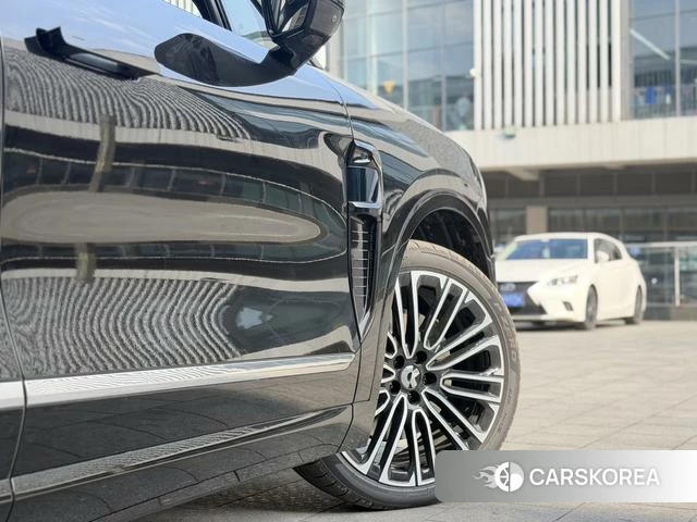 Weilai ES8 id 4198878 из Китая 26