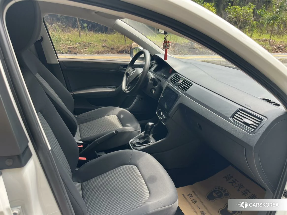 Volkswagen Santana id 4452791 из Китая 10