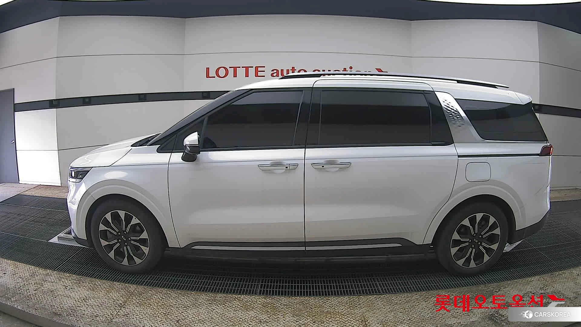 Kia Carnival id 3888386 из Кореи 34