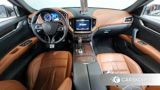 Maserati Ghibli id 3778886 из Кореи 17
