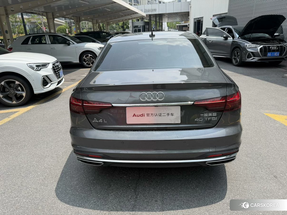 Audi A4L id 4420011 из Китая 9